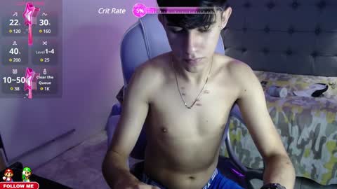 Snapshot of dyla_n18_ chatting on February 4, 10:24 pm dyla_n18_ online show from February 4, 10:24 pm