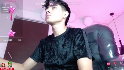 Snapshot of dyla_n18_ chatting on February 6, 11:48 pm dyla_n18_ online show from February 6, 11:48 pm
