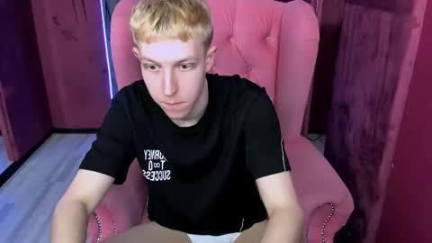 Dylan online show from February 6, 10:45 am