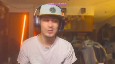 Dylan Daniel 7.8 online show from September 30, 12:50 am