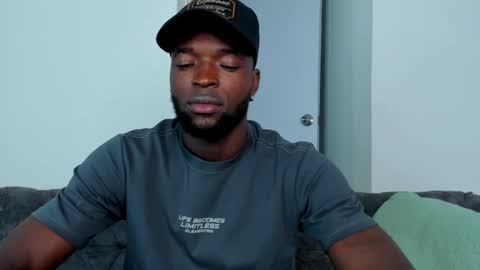 Snapshot of dylantaylor_1 chatting on September 26, 4:21 am Dylan Taylor online show from September 26, 4:21 am