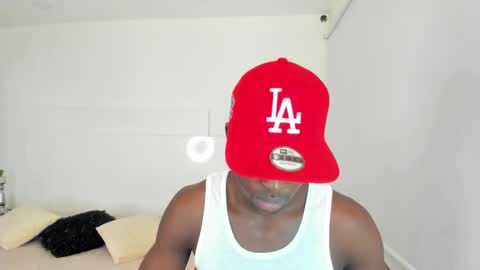 Snapshot of dylantaylor_1 chatting on January 19, 4:12 am Dylan Taylor online show from January 19, 4:12 am