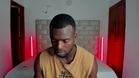 Dylan Taylor online show from February 13, 4:19 am