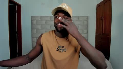 Dylan Taylor online show from November 20, 12:15 pm