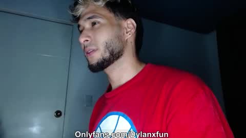 dylanxfun online show from March 20, 12:09 pm