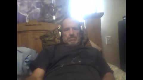 Snapshot of easye4015 chatting on December 25, 3:38 pm Easye online show from December 25, 3:38 pm