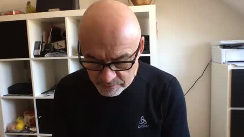 Snapshot of eddelmar chatting on March 1, 1:07 pm eddelmar online show from March 1, 1:07 pm