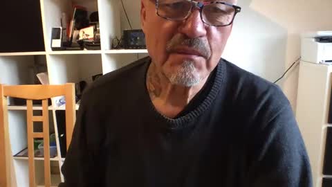 Snapshot of eddelmar chatting on January 3, 1:03 pm eddelmar online show from January 3, 1:03 pm