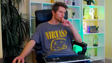 eddie_baker online show from April 11, 10:41 am