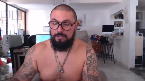 edgarram83 online show from December 11, 7:32 pm