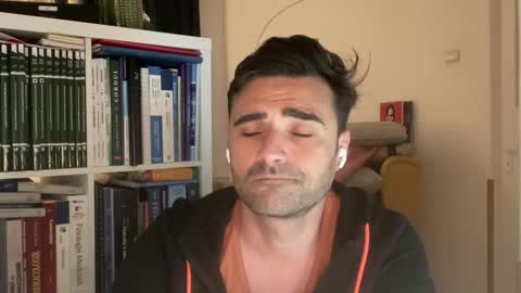 edith0puthie online show from May 3, 10:45 pm
