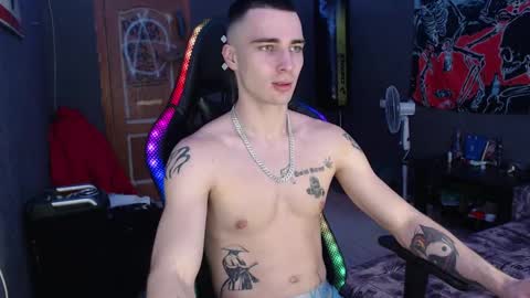 Eduar online show from December 25, 11:22 am