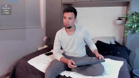 Eduardo online show from February 4, 3:54 am