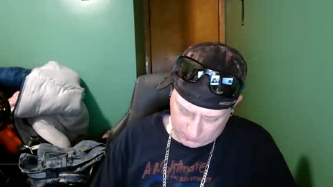 edwardaims_2please online show from June 5, 3:00 am