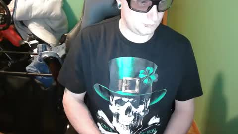 edwardaims_2please online show from June 4, 2:50 am