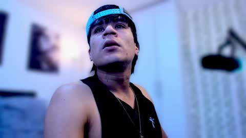 Snapshot of eiden_allenx1 chatting on October 19, 6:55 pm eiden_allenx1 online show from October 19, 6:55 pm