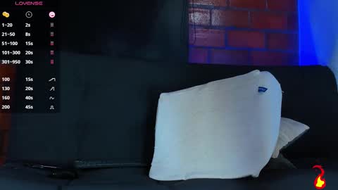 Snapshot of eliam_topson chatting on October 21, 11:46 am eliam_topson online show from October 21, 11:46 am