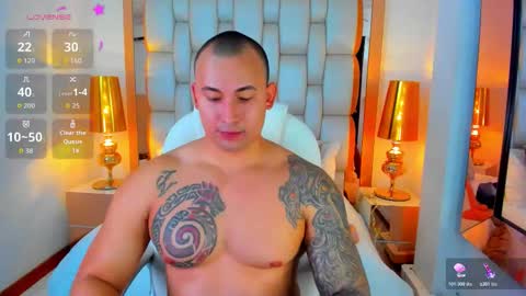 E L L I O T    V E L E Z online show from December 14, 1:40 pm