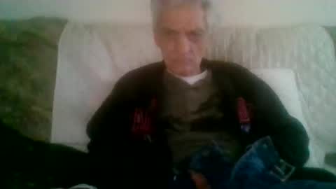 elmo191271 online show from May 11, 6:04 am