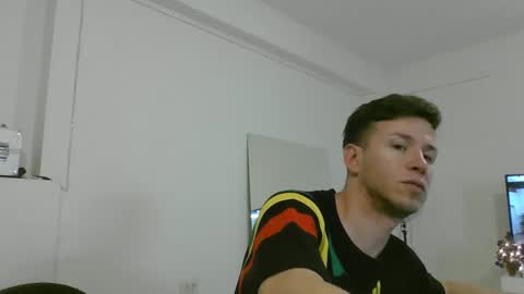 elnenedearg online show from December 28, 1:50 am