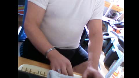 Em online show from April 4, 10:12 am