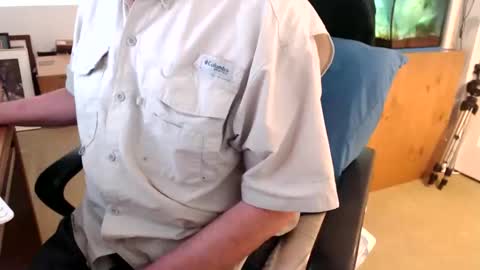 Terrance1st online show from October 25, 6:42 pm