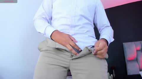 emilianoclarke online show from September 16, 12:44 am