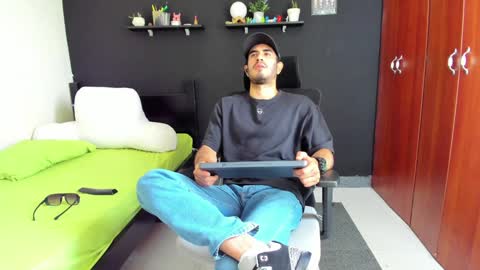 emma online show from December 2, 3:23 pm