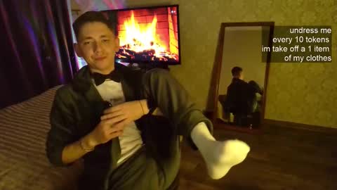 emveeboy96 online show from November 5, 9:28 pm