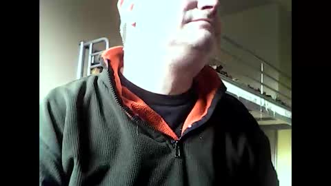 englishguysurrey online show from March 5, 4:03 pm