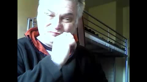 englishguysurrey online show from February 16, 10:02 am