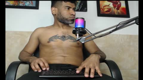 enriblack92 online show from November 5, 4:47 am