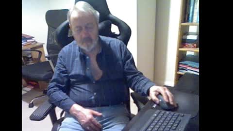 erasmus_d online show from November 10, 5:40 pm