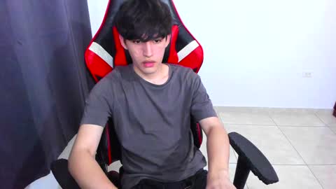 eren_tatakae online show from January 17, 12:20 am