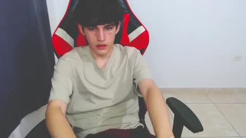 eren_tatakae online show from December 17, 10:54 pm