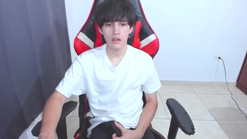 eren_tatakae online show from October 17, 3:21 am