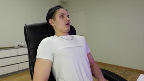    online show from November 21, 6:29 pm