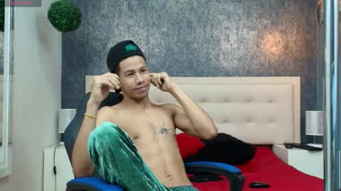   online show from April 4, 4:31 am