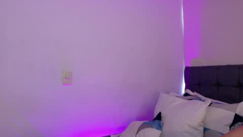 Eros online show from April 5, 5:53 pm