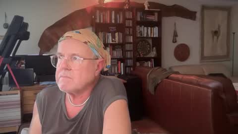 eros online show from January 19, 7:04 pm