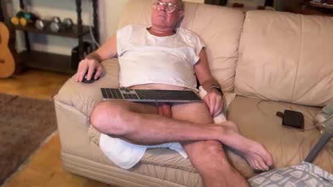 eros online show from October 3, 1:43 am