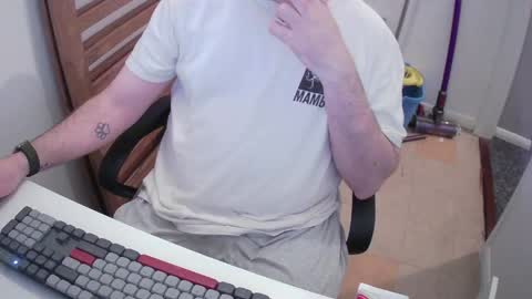 Morph online show from April 19, 7:49 pm