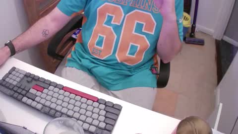 Morph online show from November 23, 8:53 pm