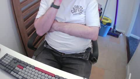 Morph online show from April 25, 5:10 pm