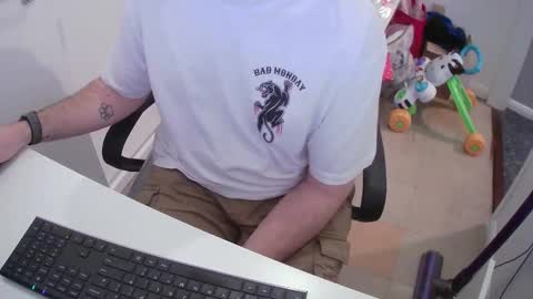 Snapshot of essex_wild chatting on December 15, 10:50 am Morph online show from December 15, 10:50 am