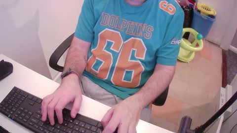 Snapshot of essex_wild chatting on February 5, 8:35 pm Morph online show from February 5, 8:35 pm