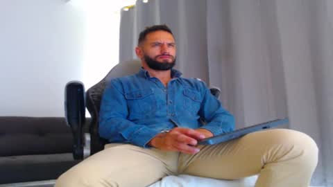 esteban online show from November 13, 5:17 pm