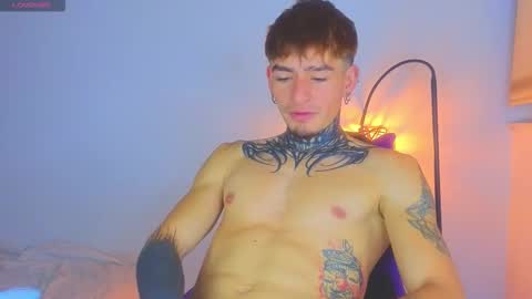 Esteban independent model online show from December 17, 3:58 am