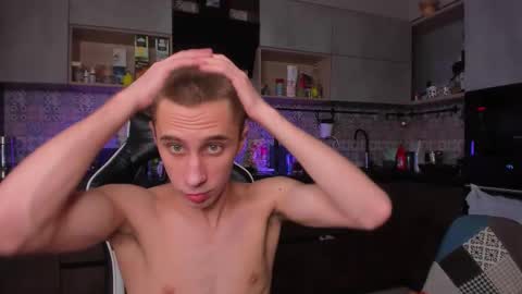 LOUIS online show from March 12, 10:01 am