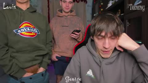 Snapshot of esthetics_boys chatting on January 7, 6:56 pm LOUIS online show from January 7, 6:56 pm